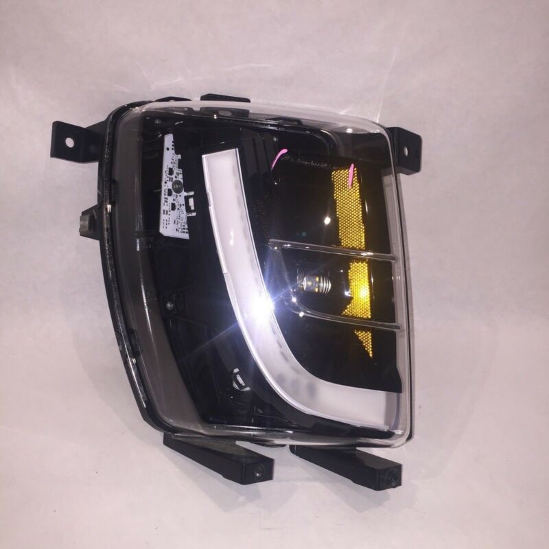 1034327-00-A TESLA MODEL X RIGHT PASSENGER SIDE FOG LIGHT 2015 2016 2017 2018 OEM