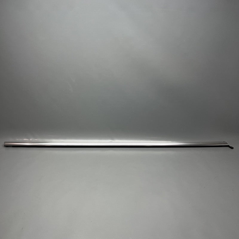 9Y0837476H PORSCHE CAYENNE DOOR BELT MOLDING RIGHT FRONT 2019 2020 OEM 9Y0837476H