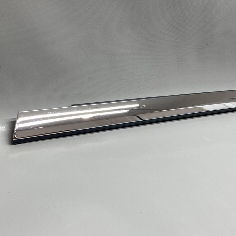 1038393-00-A TESLA MODEL S DOOR WINDOW MOLDING LEFT FR0NT 2012-2020 OEM 1038393-00-A