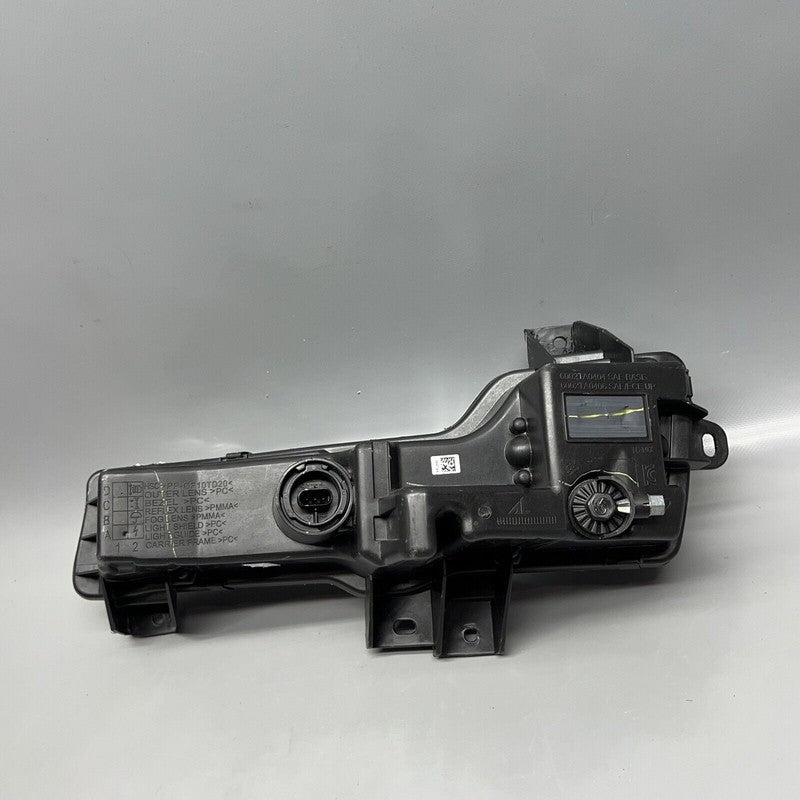 1077392-00-F TESLA MODEL 3 FOG LIGHT RIGHT PASSENGER 2017 18 19 20 21 2022 OEM 1077392-00-F