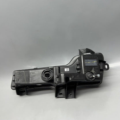 1077392-00-F TESLA MODEL 3 FOG LIGHT RIGHT PASSENGER 2017 18 19 20 21 2022 OEM 1077392-00-F