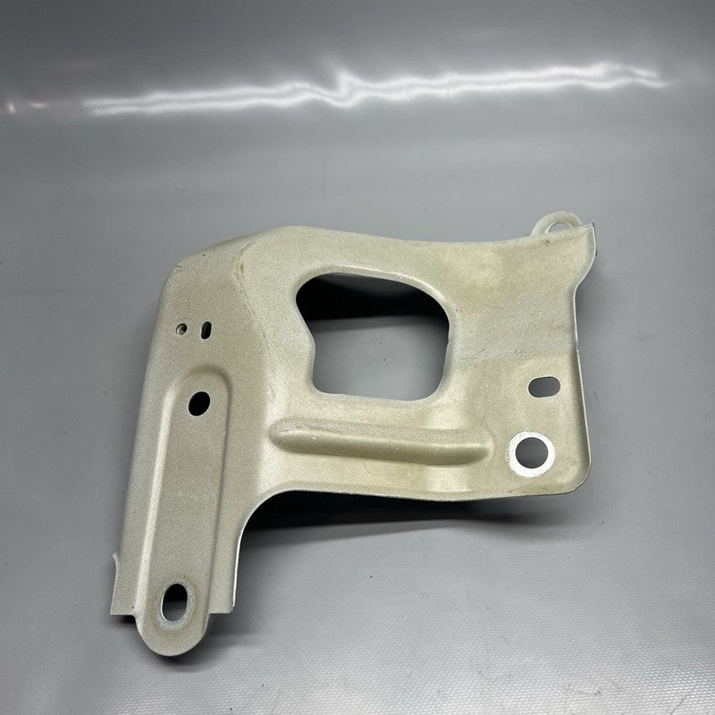 1487492-00-A TESLA MODEL Y FENDER SUPPORT BRACKET RIGHT 2020 2021 2022 2023 OEM 1487492-00-A