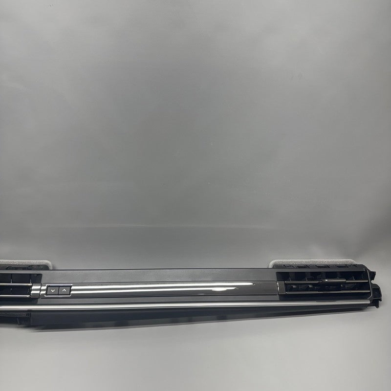 RANGE ROVER SPORT CENTER DASHBOARD AIR VENT GRILLE 2023-2025 OEM M8E2-