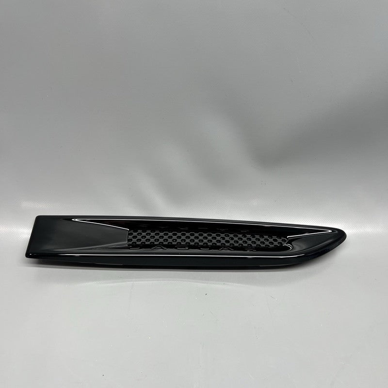 T4A30230 JAGUAR F-PACE FENDER TRIM RIGHT BLACK 2017 2018 2019 2020 2021 2022 2023 OEM
