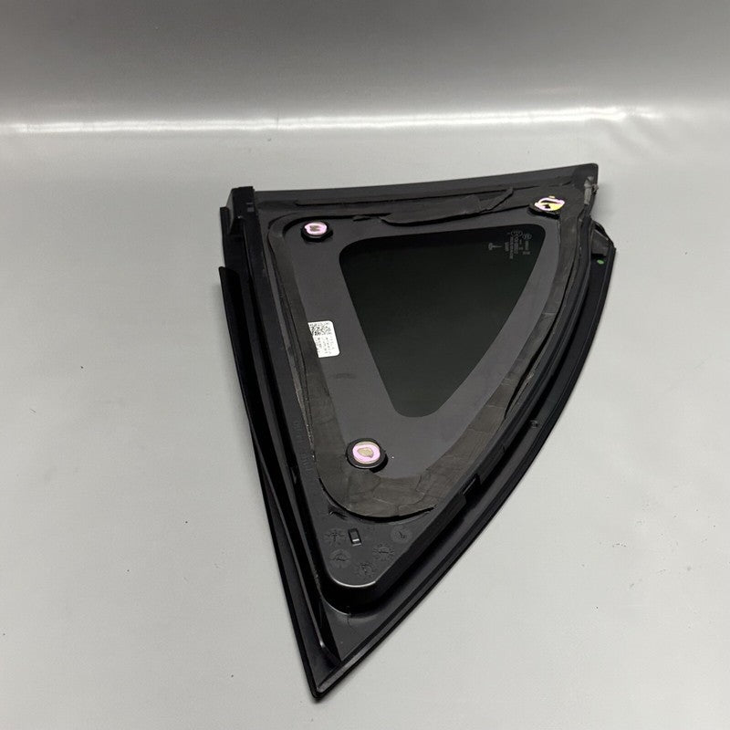 1495740-00-E TESLA MODEL Y QUARTER GLASS LEFT REAR 2020 2021 2022 2023 OEM 1495740-00-E