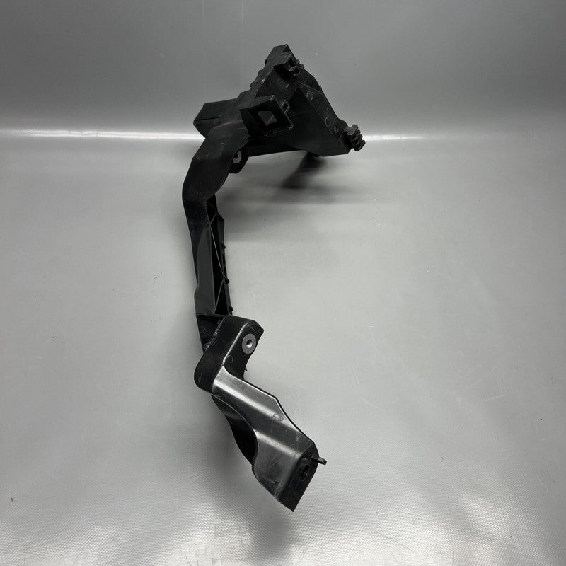 80A805608B AUDI Q5 HEADLIGHT BRACKET RIGHT 2018 2019 2020 OEM 80A805608B