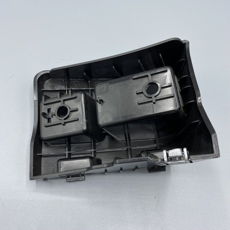 1494038-00-A TESLA MODEL Y LEFT REAR TAIL LAMP BRACKET 1494038-00-A 2020 2021 2022 OEM