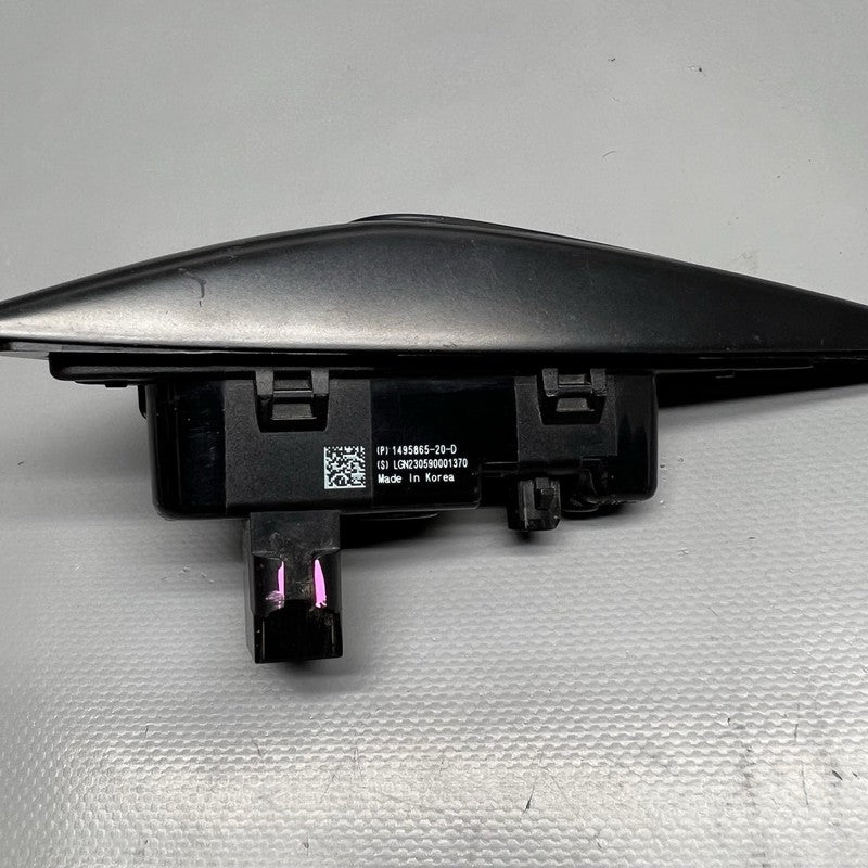 1495865-20-D TESLA MODEL 3 Y FENDER CAMERA MARKER RIGHT 2018 2019 2020 2021 2022 OEM