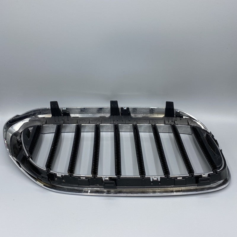 51137383519 BMW 530 GRILLE LEFT SIDE G30 540 CHROME 51137383519 OEM 2017 2018 2019 2020