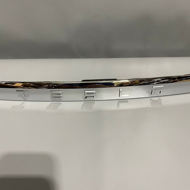 1046920-00-b TESLA MODEL X GATE CHROME TRIM 1046920-00-B 2016 2017 2018 2019 OEM 