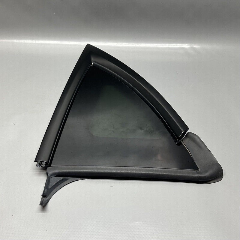 1495740-00-E TESLA MODEL Y QUARTER GLASS LEFT REAR 2020 2021 2022 2023 OEM 1495740-00-E