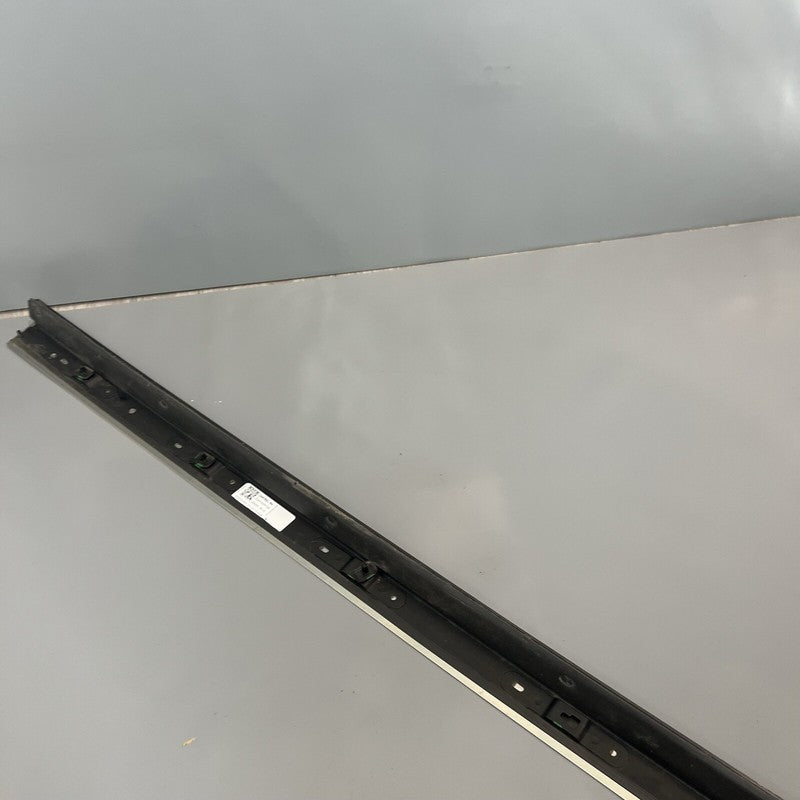 1860492-00-B TESLA CYBERTRUCK ROOF RAIL RIGHT 2024 2025 OEM 1860489-88-A