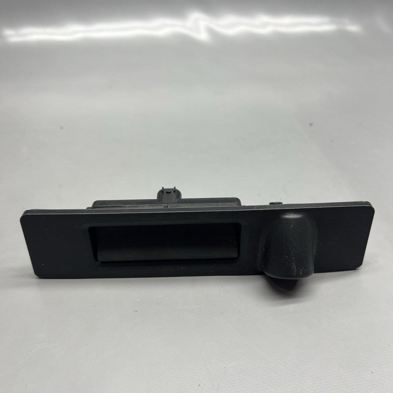 1095949-65-D TESLA MODEL 3 TRUNK HANDLE RELEASE BOTTON 2017 2018 2019 2020 2021 2022 2023 OEM