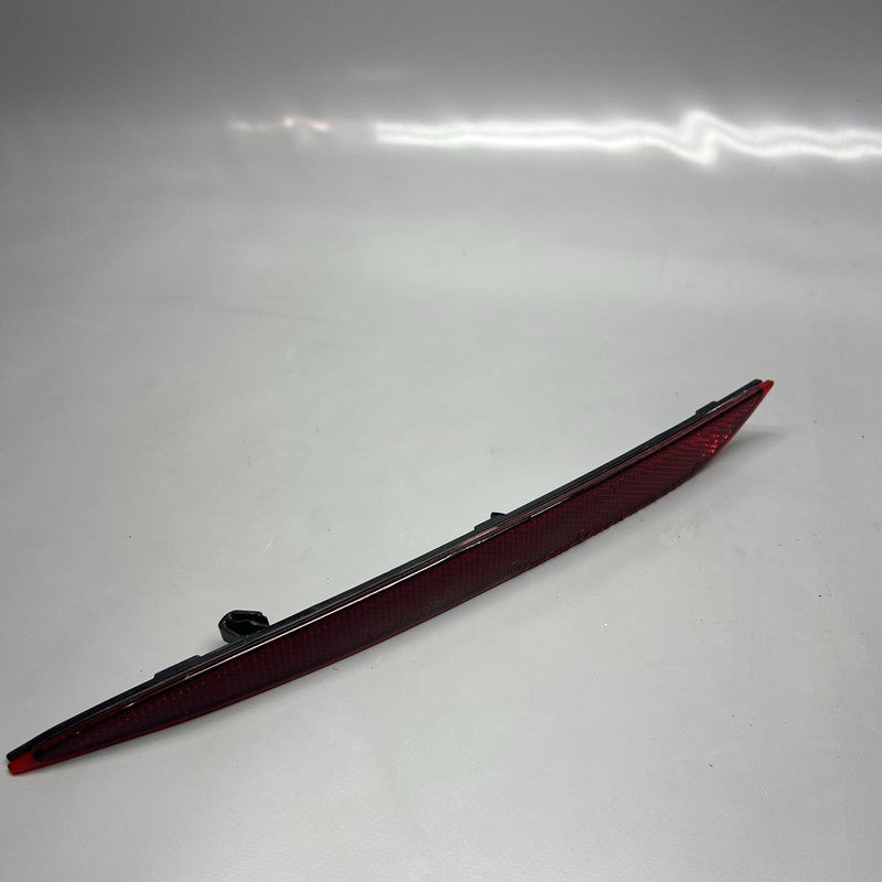 6007705-00-C TESLA MODEL S REAR BUMPER REFLECTOR LEFT DRIVER 2016 2017 2018 2019 2020 OEM