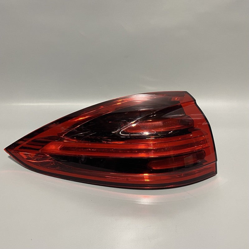 7P5945207H PORSCHE CAYENNE TAIL LIGHT LEFT DRIVER SIDE LED OEM 2015 2016 2017 