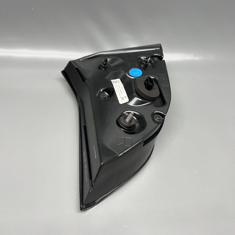 TESLA MODEL 3 TAIL LIGHT TRUNK RIGHT PASSENGER 2017 18 19 20 2021 1077