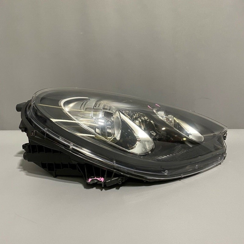 95B941032BE PORSCHE MACAN HEADLIGHT RIGHT PASSENGER 95B941032BE 2015 2016 2017 XENON OEM 