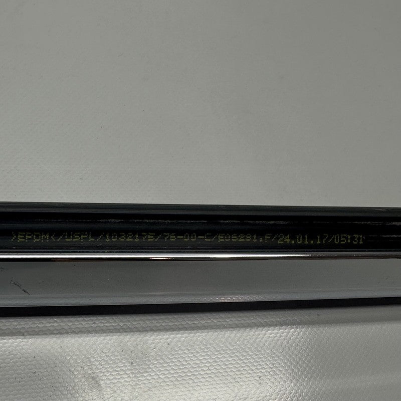 1032168-00-D TESLA MODEL X DOOR WINDOW MOLDING RIGHT REAR 2016 17 18 19 2020 OEM 1032168-00-D