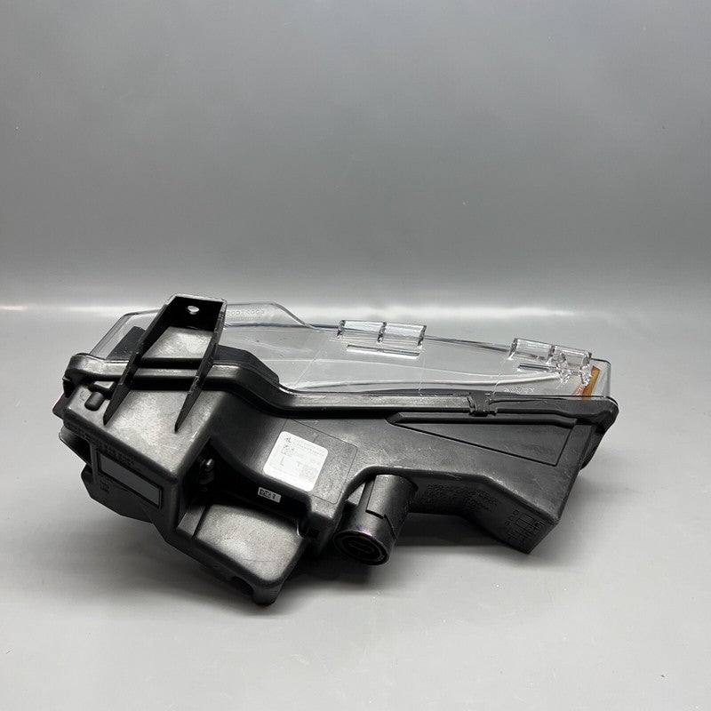 MODEL 3 TESLA MODEL 3 FOG LIGHT LEFT DRIVER 2018 2019 2020 2021 2022 2023 OEM 2 PIN