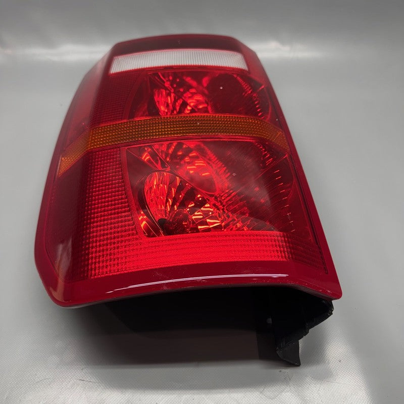 LAND ROVER LR3 TAIL LIGHT RIGHT PASSENGER 2005 2006 2007 2008 2009 OEM