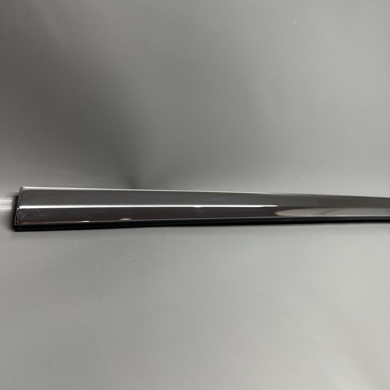 1032165-88-D TESLA MODEL X DOOR WINDOW MOLDING LEFT FRONT 2016 17 18 19 2020 OEM 1032165-88-D