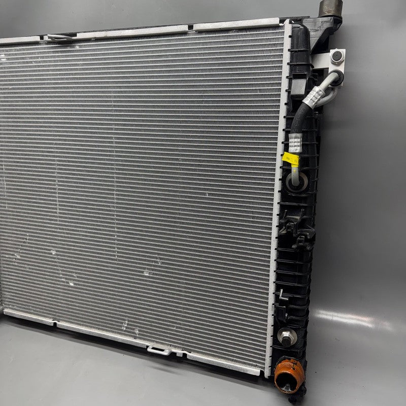 A0995000002 MERCEDES BENZ GL450 GL550 RADIATOR 2013 2014-2016 2017 2018 2019 OEM A0995000002