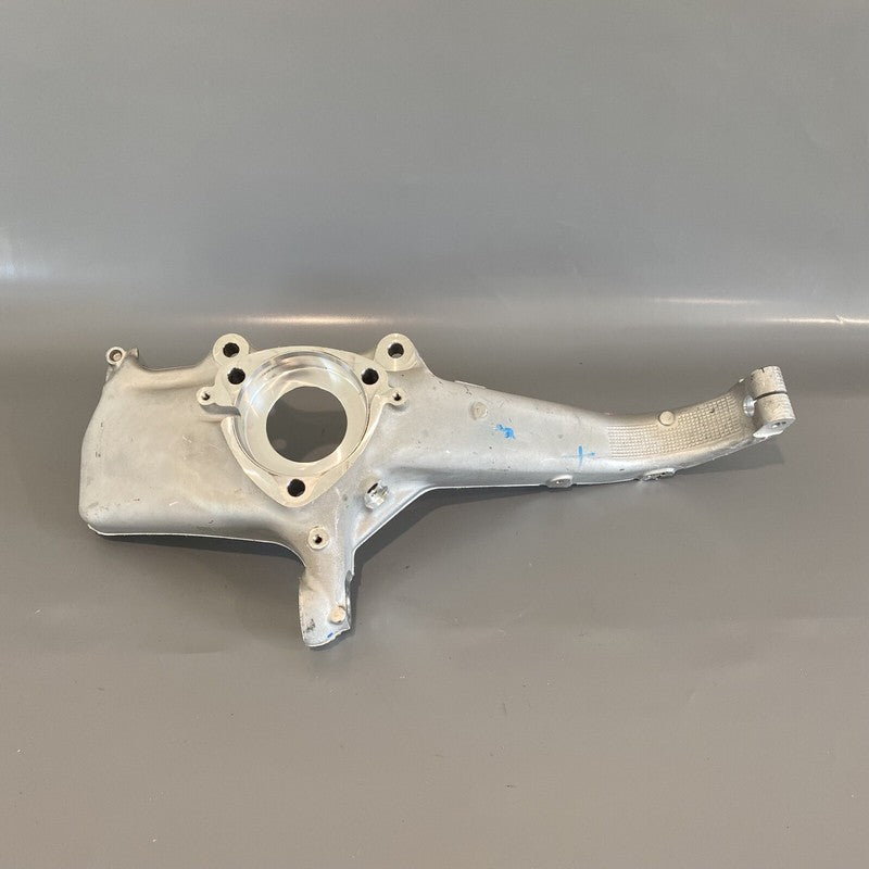 1044316-00-E TESLA MODEL 3 KNUCKLE RIGHT FRONT RWD/DM 2017 2018 2019 2020 2021 OEM