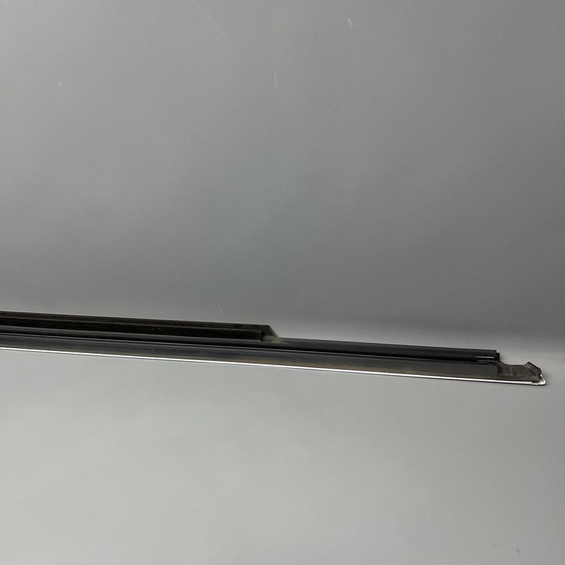 A2927250165 MERCEDES BENZ GLE 450 DOOR WINDOW MOLDING LEFT FRONT 2015 16 17 18 2019 OEM
