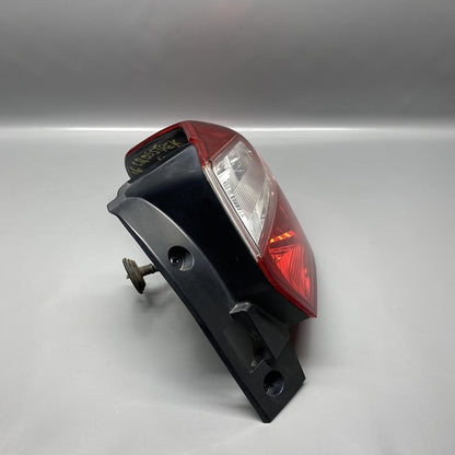 84201-FJ060 SUBARU XV CROSSTREK TAIL LIGHT RIGHT SIDE 84201-FJ060 2013 2014 15 16 2017 OEM 