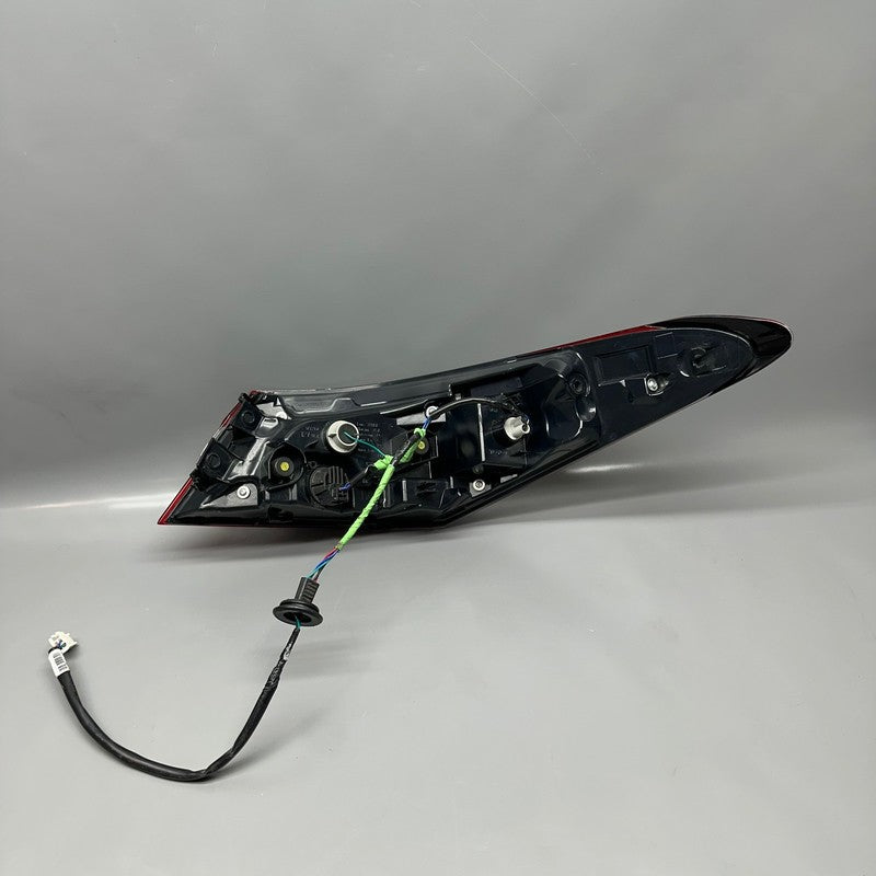 TOYOTA CAMRY TAIL LIGHT LEFT DRIVER 2021 2022 2023 HALOGEN OEM