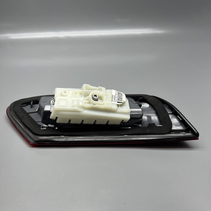 MERCEDES BENZ E450 INNER TAIL LIGHT RIGHT SIDE 2018 2019 2020 2021 202