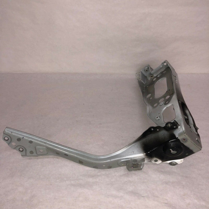 LS460 LEXUS LS460 RADIATOR SUPPORT BRACKET RIGHT 2007 2008 2009 2010 2011 2012 OEM