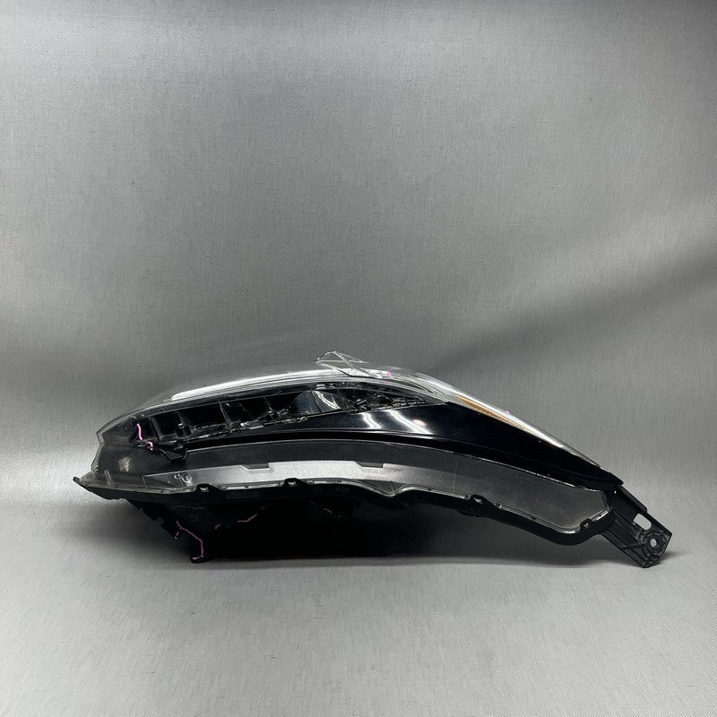 HONDA HR-V HEADLIGHT RIGHT PASSENGER 2019 2020 2021 2022 HALOGEN OEM 
