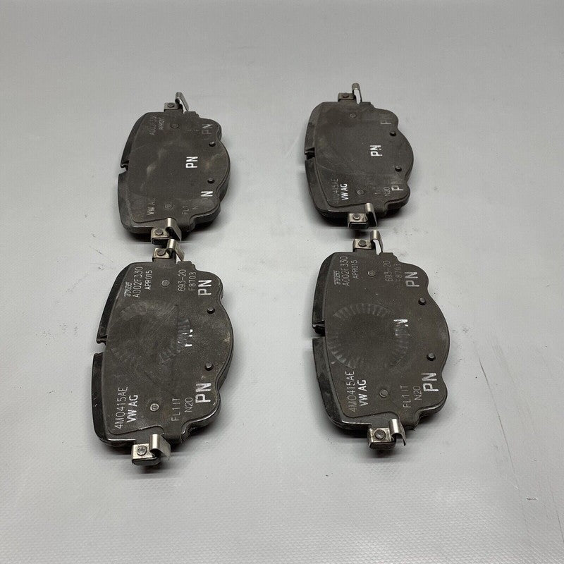 BENTLEY BENTAYGA REAR BRAKE PADS 2017 2018 2019 2020 2021 2022 2023 OEM 
