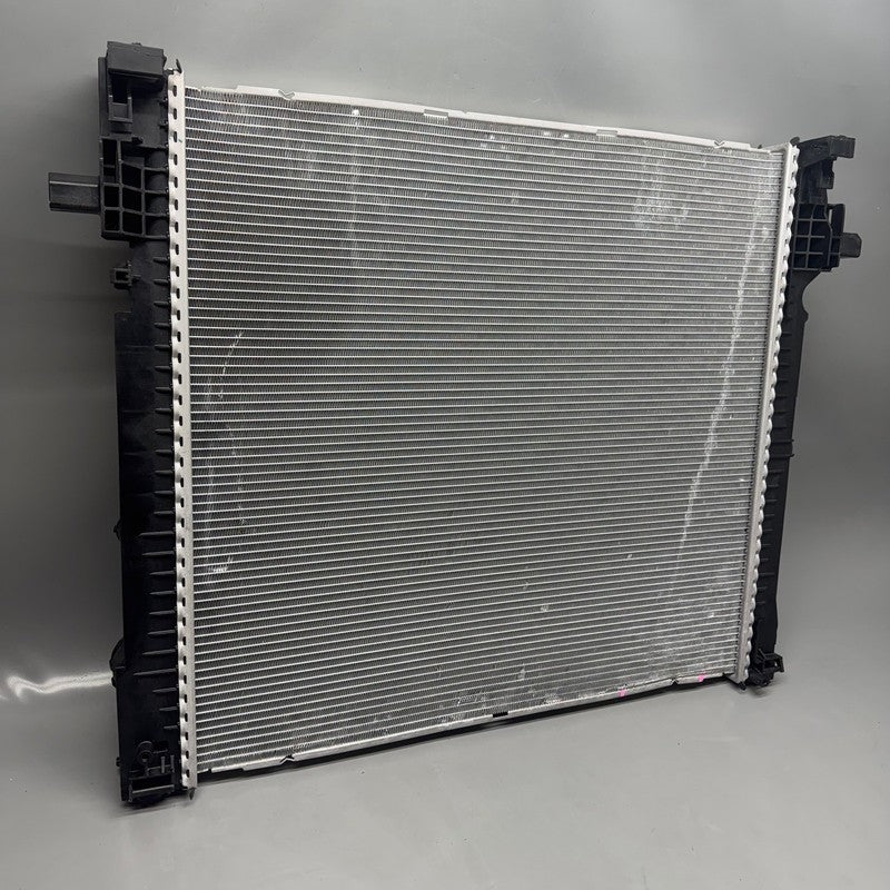 8642743 BMW X3 X4 RADIATOR 2020 2021 2022 2023 2024 OEM 8642743
