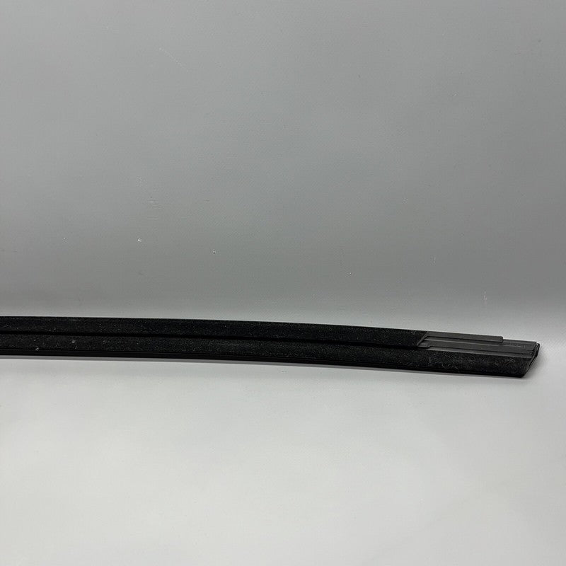 1495712-00 TESLA MODEL Y DOOR WINDOW MOLDING LEFT REAR 2020 2021 2022 2023 OEM 1495712-00