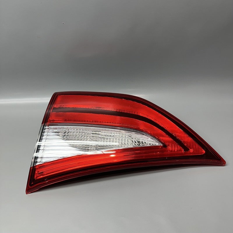 TOYOTA SIENNA TAIL LIGHT INNER GATE RIGHT 2015 2016 2017 2018 2019 OEM 