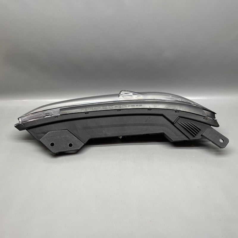 92208-J9010 HYUNDAI KONA DAYTIME RUNNING LIGHT RIGHT PASSENGER 2018 2019 20 2021 92208-J9010