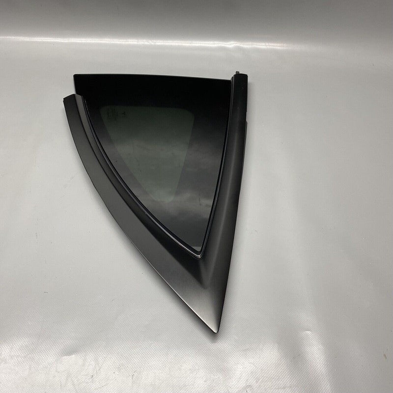 1495740-99-H TESLA MODEL Y QUARTER GLASS LEFT REAR 2020 2021 2022 2023 OEM 1495740-99-H