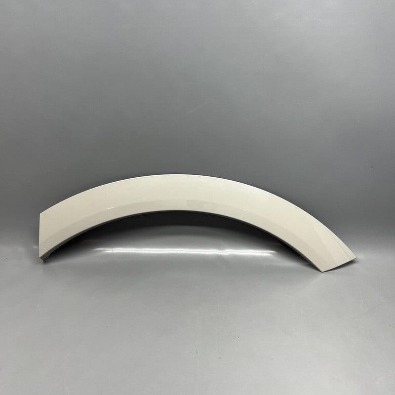 4KE853025E AUDI E-TRON WHEEL FLARE MOLDING LEFT DOOR 2018 2019 2020 2021 OEM 4KE853025E 