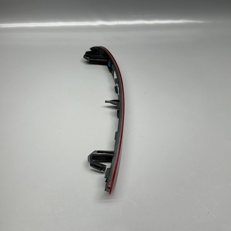31468557 VOLVO XC90 BUMPER REFLECTOR RIGHT REAR 2016 2017 2018 2019 2020 OEM 31468557