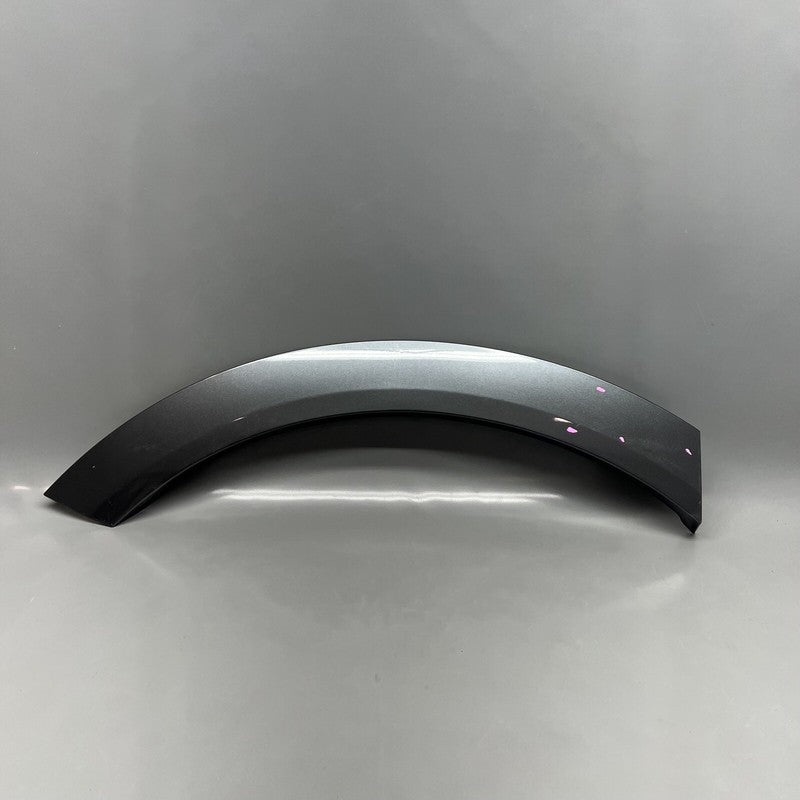 4KE853818 AUDI E-TRON WHEEL FLARE MOLDING LEFT DOOR 2018 2019 2020 2021 OEM 4KE853818 
