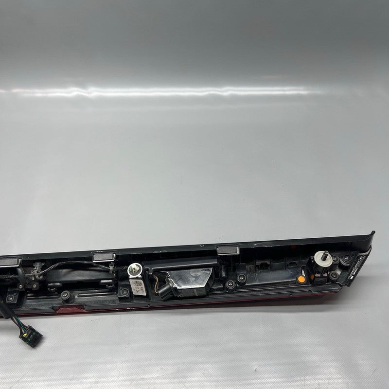 KIA FORTE CENTER TAIL LIGHT 2022 2023 2024 OEM 92409M7700