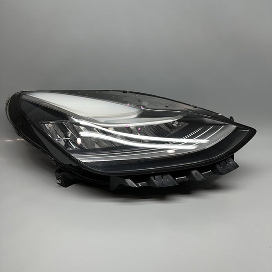 1077372-00-L TESLA MODEL 3 HEADLIGHT RIGHT PASSENGER LED 2017 2018 2019 2020 OEM 1077372-00-L
