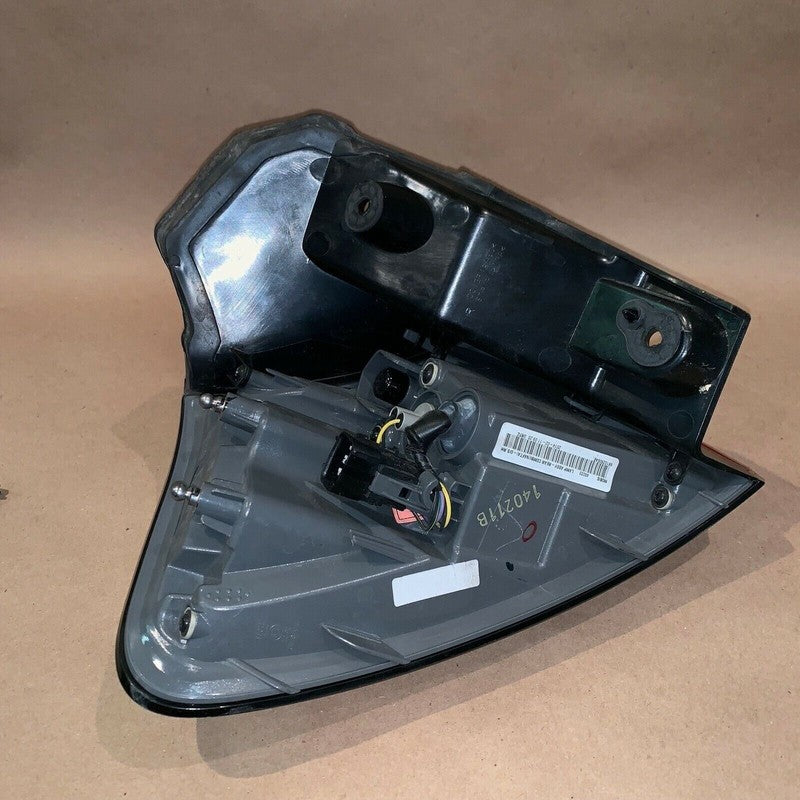 6810296AE JEEP CHEROKEE TAIL LIGHT RIGHT PASSENGER 6810296AE 2014 2015 2016 2017 LED OEM