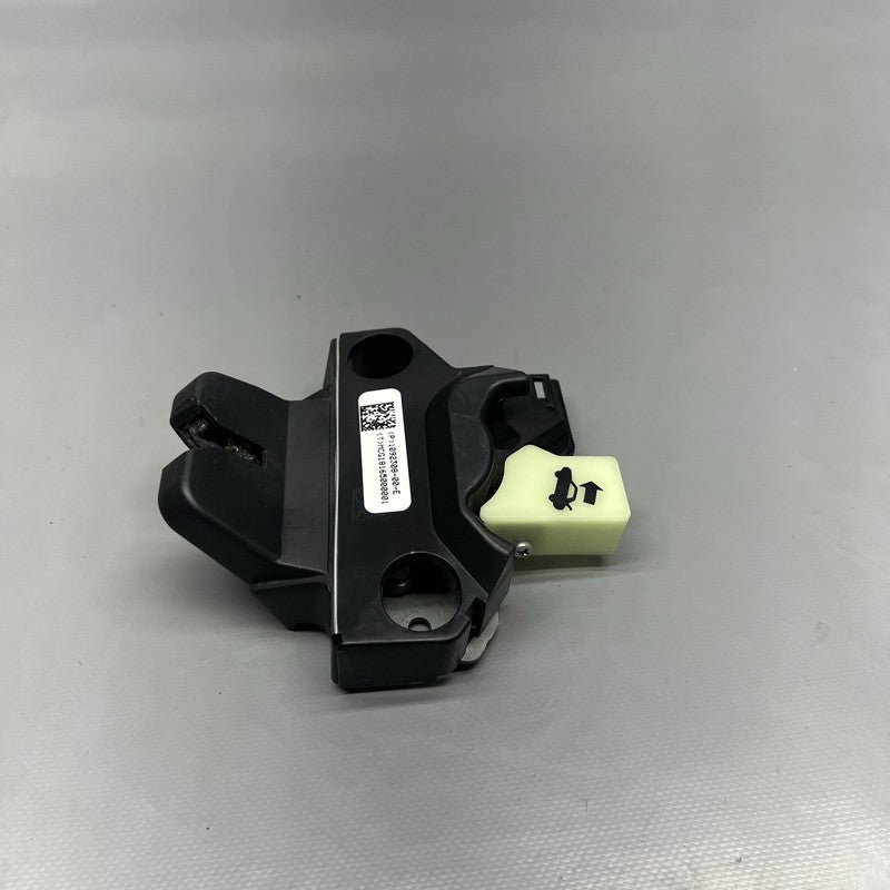 1092308-00-E TESLA MODEL 3 TRUNK LOCK LATCH 2017 2018 2019 2020 2021 2022 OEM 1092308-00-E