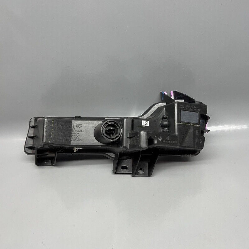 TESLA MODEL 3 FOG LIGHT RIGHT PASSENGER 2017 2018 2019 2020 2021 2022 