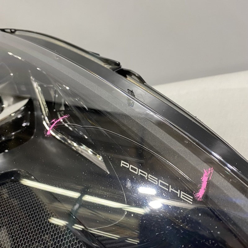 95B941010AR PORSCHE MACAN HEADLIGHT RIGHT PASSENGER FULL LED 95B941010AR 2019 2020 2021 OEM