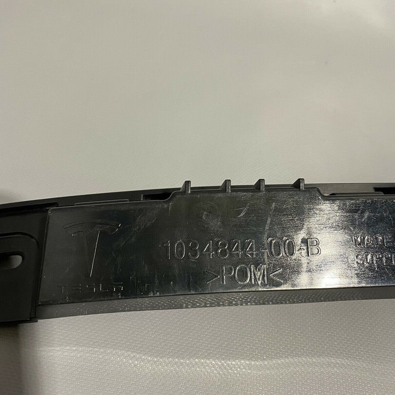 1034844-00-B TESLA MODEL S REAR BUMPER CENTER BRACKET 1034844-00-B 2012 2013 2014 2015 OEM