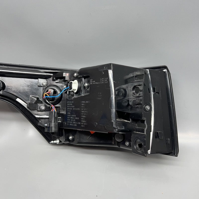 LR061588 RANGE ROVER SPORT TAIL LIGHT RIGHT PASSENGER 2014 2015 2016 2017 OEM LR061588